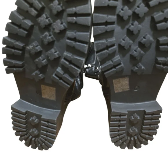 Women’s Black Quilted Utility Pocket Boots Lug Sole Chunky Platform Combat Style - Picture 5 of 5